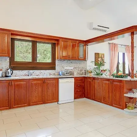 In Sleeps 6 Includes Swimming Pool Air Con And Wifi 0 ヴィラ ネオ・チョリオ